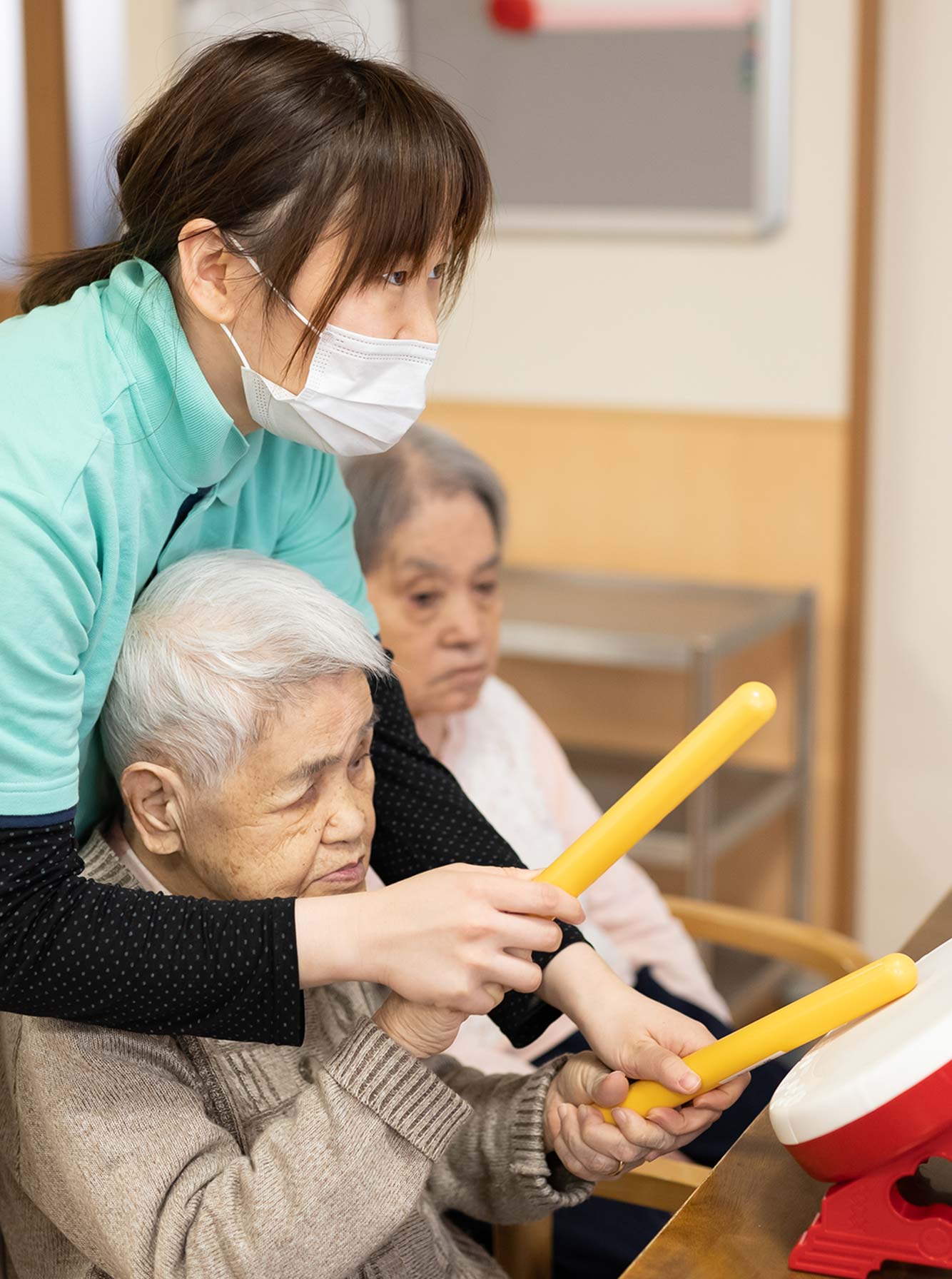 私たち「あいの風」は、幸せを運ぶ人を育て、人を幸せにすることで社会を幸せにすることを目指します。